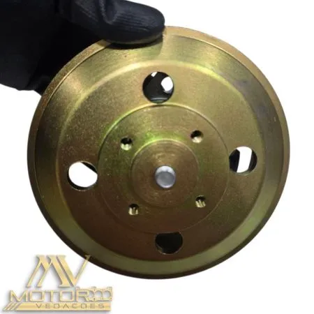 1308035-D456/A D04514668 POLIA MENOR DA HELICE 4 FUROS DO MOTOR DEUTZ BF4M2012-10T3R XC870BR/XT870BR