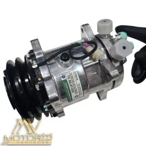 803593386/AXGAY10034 COMPRESSOR DO AR CONDICIONADO DA RETRO XT870BRI XCMG 24V MOTOR DEUTZ BF4M2012-10T3R/GY7H15